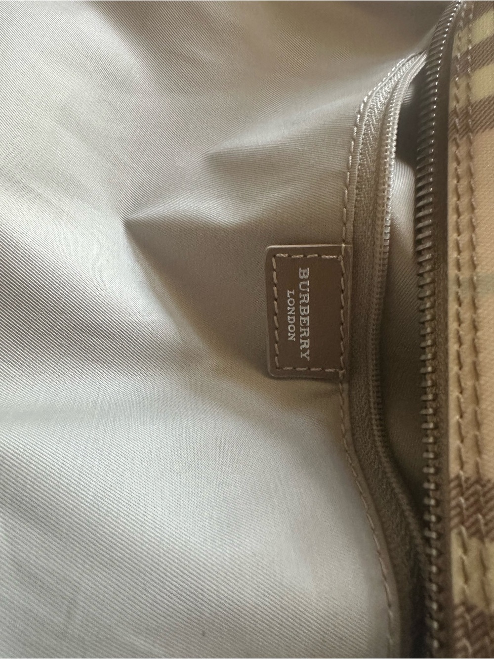 BURBERRY Pink/Beige House Check PVC and Leather Small Boston Bag - Picture 8 of 15